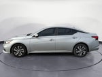 2019 Altima Thumbnail 2