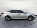2019 Altima Thumbnail 6