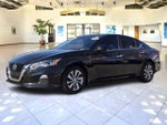 2021 Altima Thumbnail 1