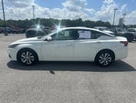 2022 Altima Thumbnail 4