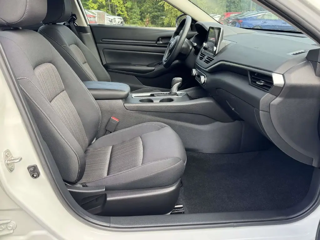 2025 Nissan Altima - $21,300