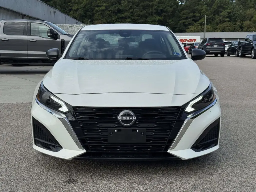 2025 Nissan Altima - $21,300