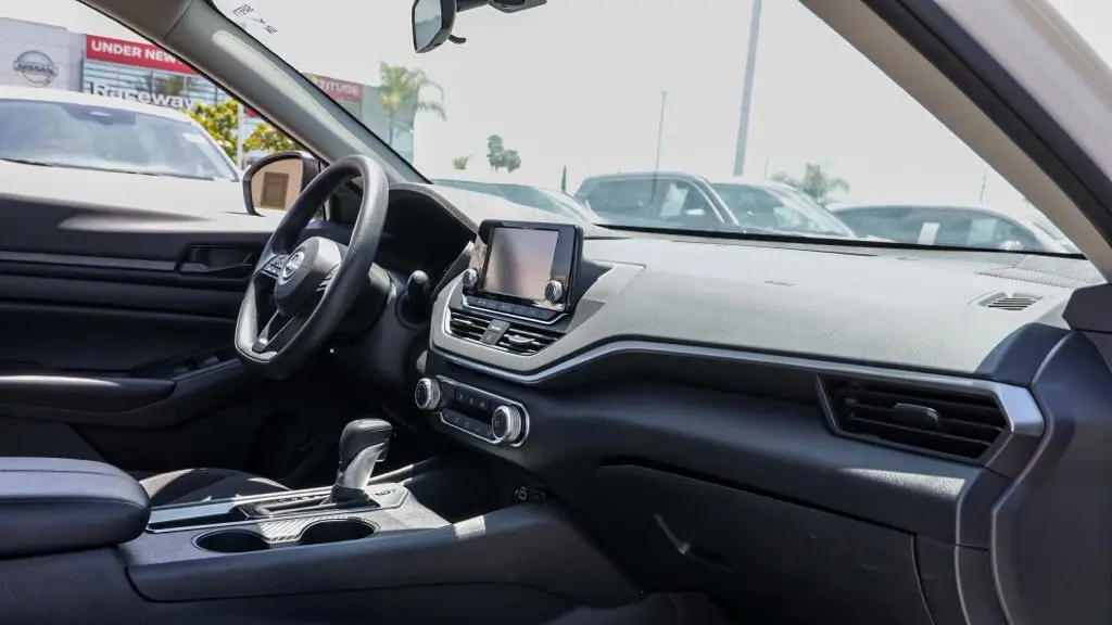 2024 Nissan Altima 2.5 S