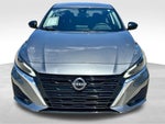 2025 Altima Thumbnail 2