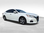 2020 Altima Thumbnail 1