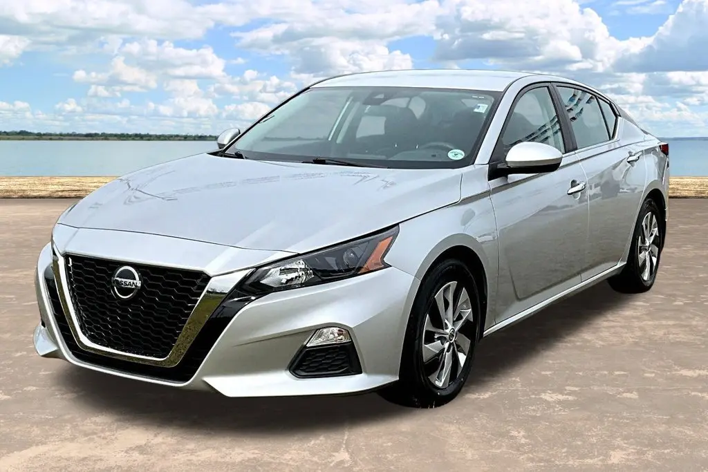 2022 Nissan Altima - $19,795