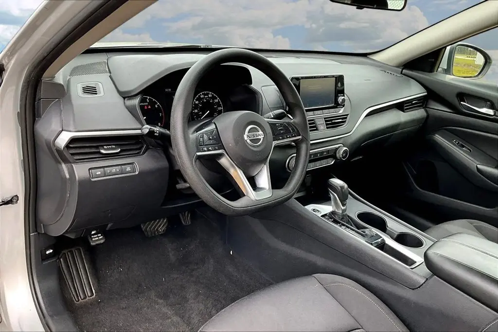 2022 Nissan Altima - $19,795