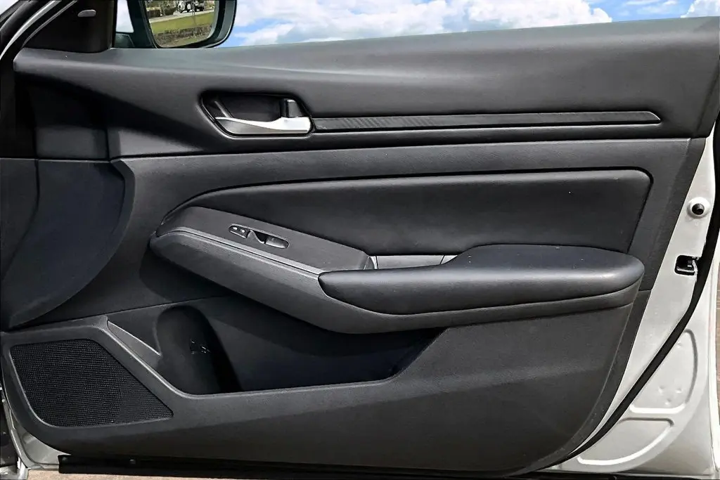 2022 Nissan Altima - $19,795