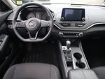 2025 Altima Thumbnail 11