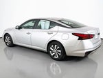 2020 Altima Thumbnail 7