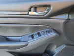 2022 Altima Thumbnail 15