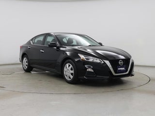 2020 Nissan Altima with Super Black Exterior