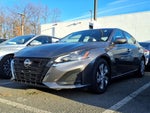 2023 Altima Thumbnail 3