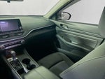 2019 Altima Thumbnail 19