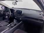 2019 Altima Thumbnail 24