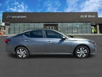 2022 Altima Thumbnail 4