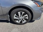 2022 Altima Thumbnail 12