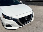 2022 Altima Thumbnail 3
