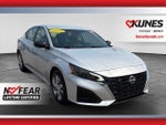 2024 Altima Thumbnail 1