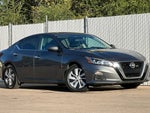 2019 Altima Thumbnail 2