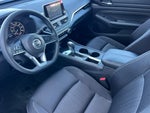 2019 Altima Thumbnail 7