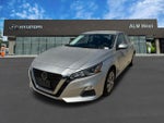 2019 Altima Thumbnail 1
