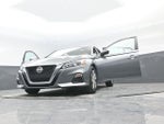 2019 Altima Thumbnail 13