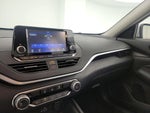 2022 Altima Thumbnail 15