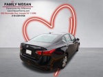 2025 Altima Thumbnail 3