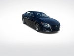2025 Altima Thumbnail 4