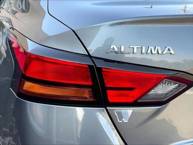 2022 Nissan Altima - $16,235