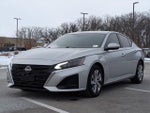 2023 Altima Thumbnail 3