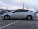 2023 Altima Thumbnail 4