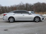 2023 Altima Thumbnail 8