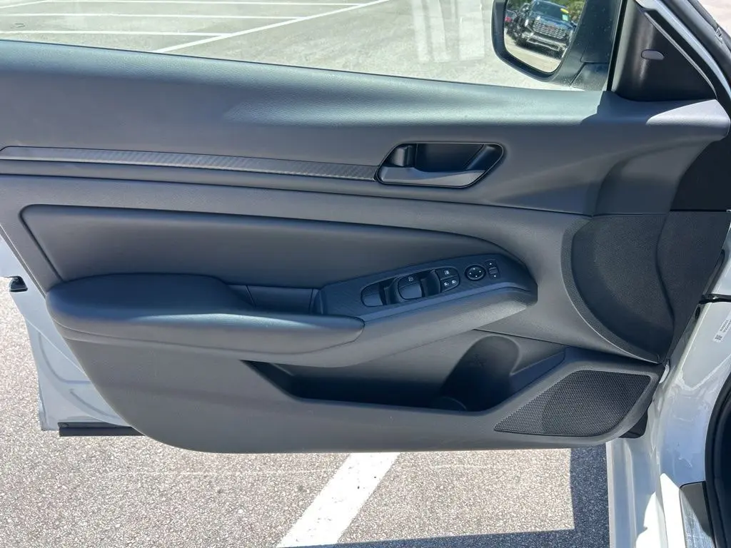 2025 Nissan Altima - $22,148