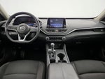 2020 Altima Thumbnail 9
