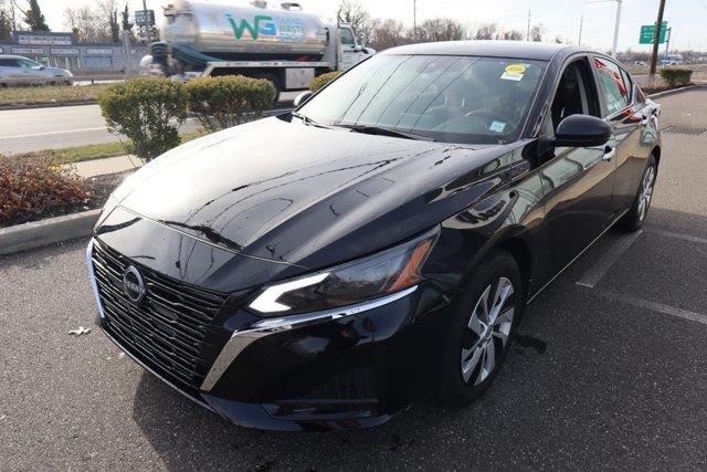 2025 Nissan Altima - $19,900
