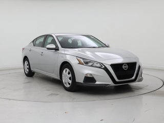 2021 Nissan Altima with Brilliant Silver Metallic Exterior