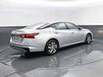 2022 Altima Thumbnail 20