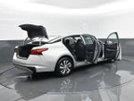 2022 Altima Thumbnail 28