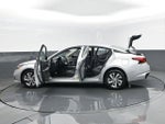 2022 Altima Thumbnail 29