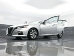 2022 Altima Thumbnail 31