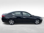 2023 Altima Thumbnail 6