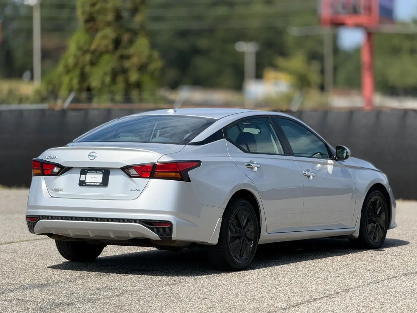 2019 Nissan Altima - $11,950