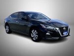 2020 Altima Thumbnail 3