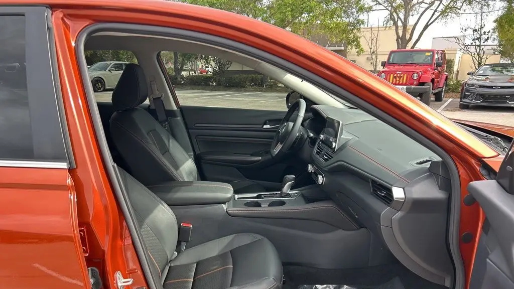 2021 Nissan Altima 2.5 SR