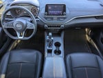 2022 Altima Thumbnail 14