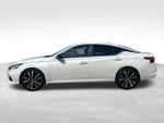 2022 Altima Thumbnail 3