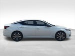 2022 Altima Thumbnail 7