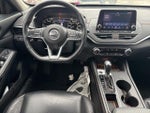 2022 Altima Thumbnail 11